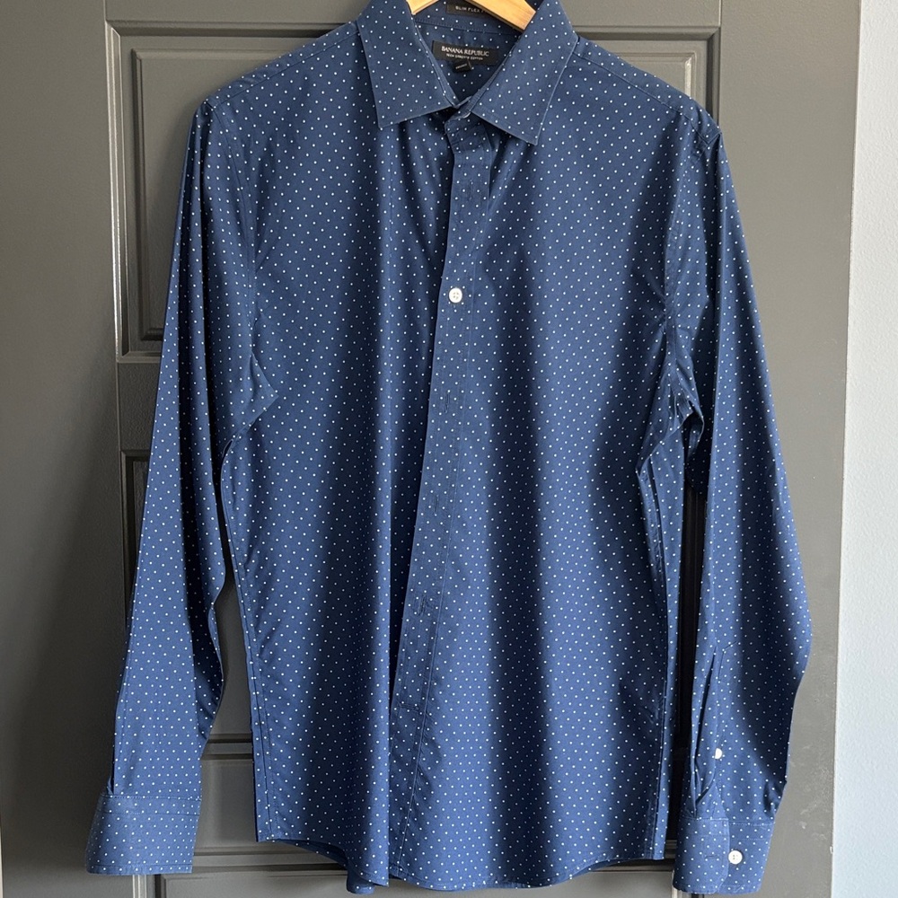 Banana Republic Men's Navy Blue Polka Dot Shirt